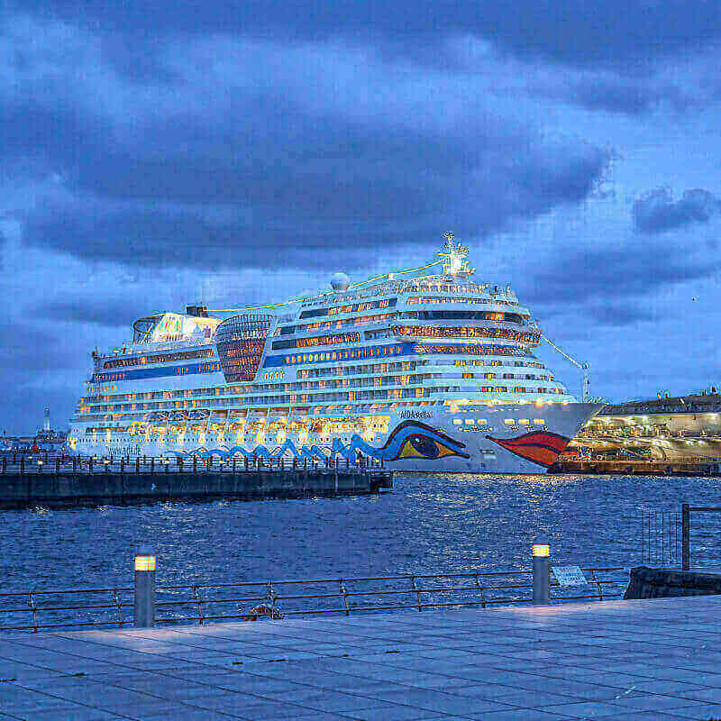 aida-stella-vor-yokohama