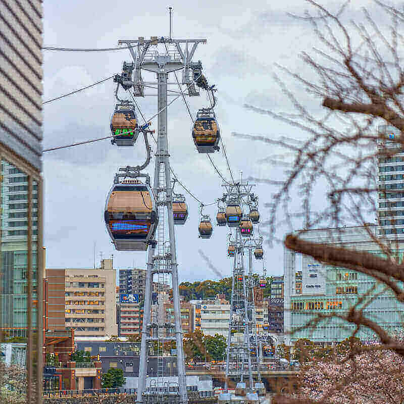seilbahn-zwischen-der-skyline