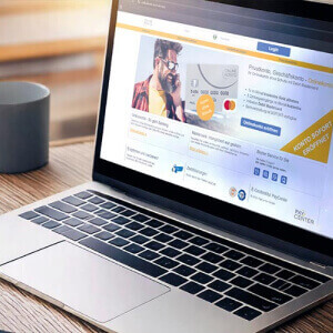 laptop-mit-onlinekonto-von-paycenter