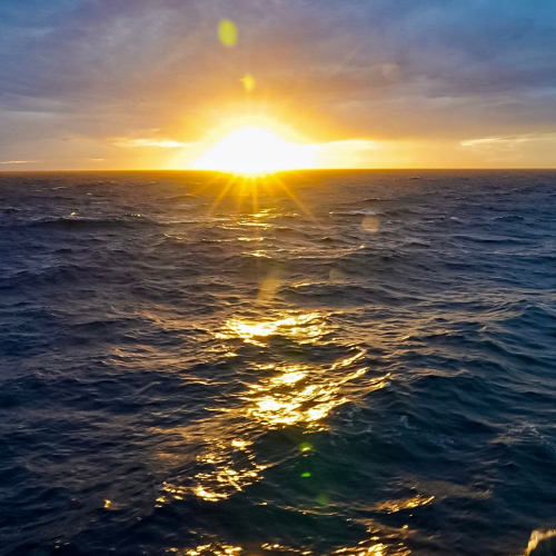 Sonnenuntergang-vom-Schiff