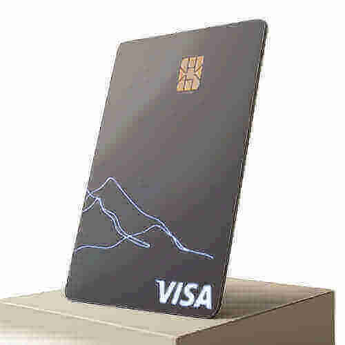 Insta-Kreditkarte-auf-dem-podest