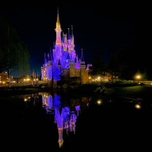 disneyland-tokyo-bei-nacht