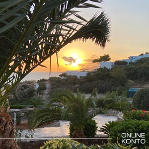 Palmen-Reise-Hotel-Sonnenuntergang_Onlinekonto