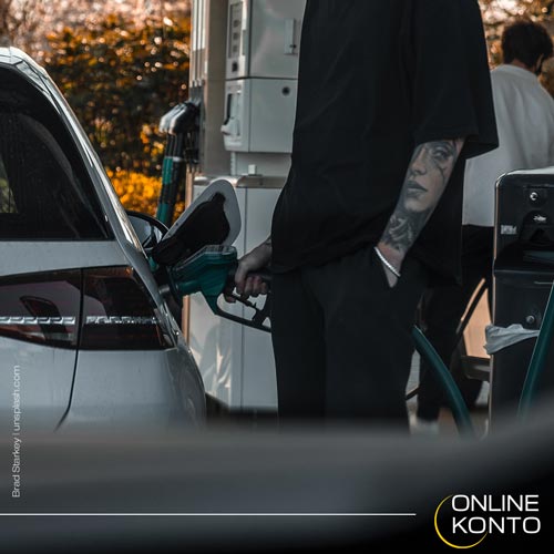Tanken-Tankstelle-Zapfsäule-Benzin_Onlinekonto