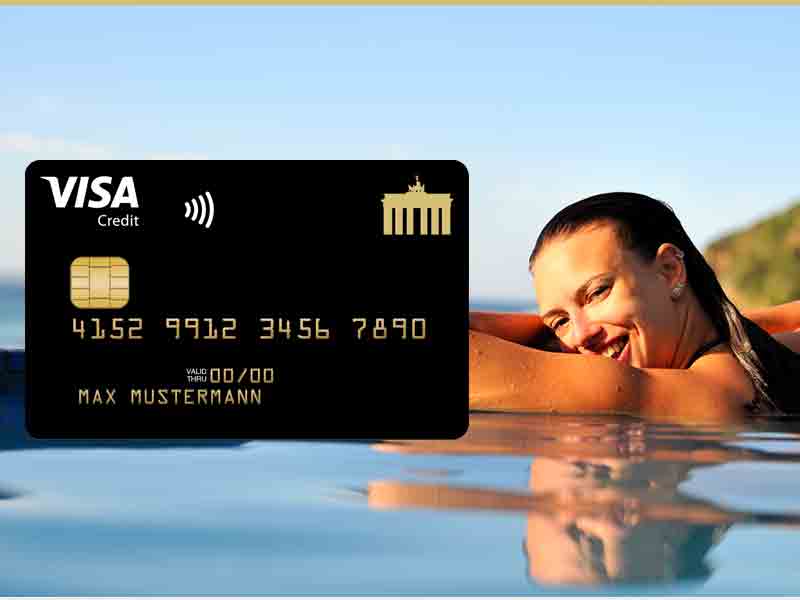 visa_kreditkarte_gold_frau_klein